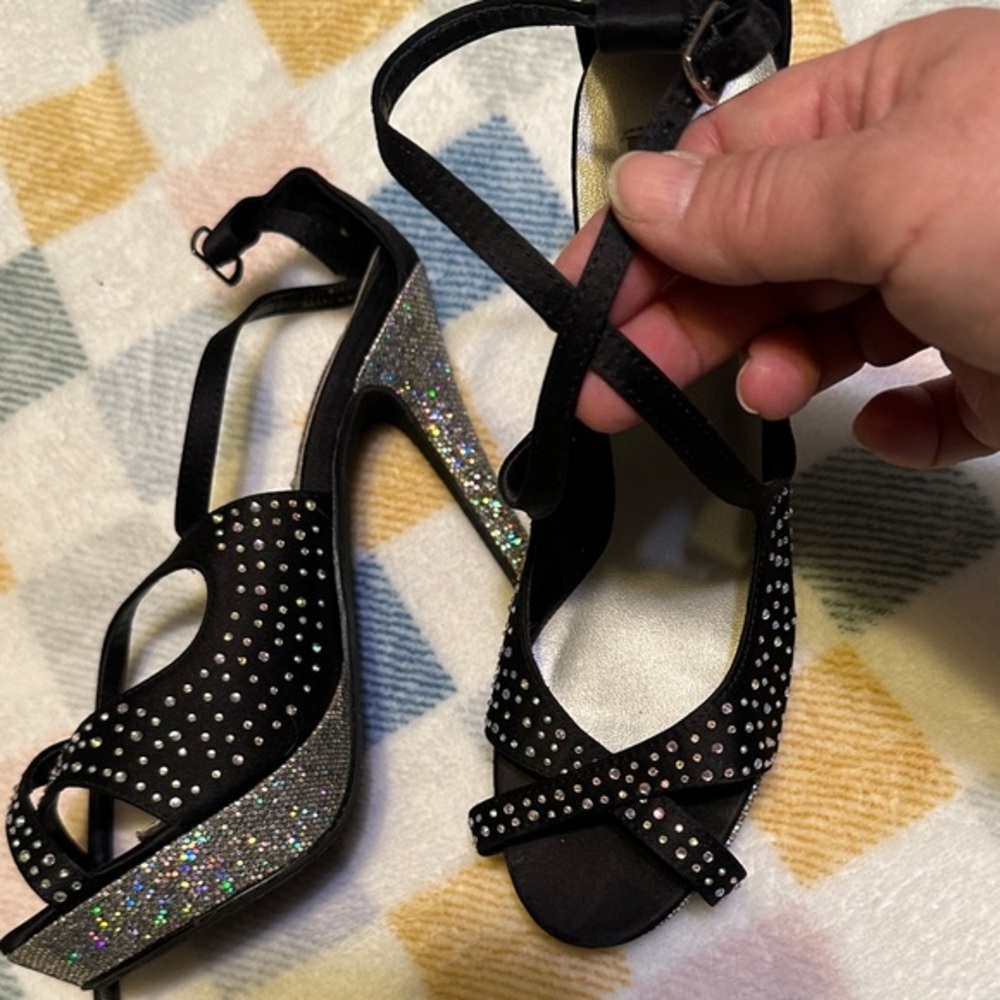 Sparkling Black and Silver Glittering Strappy Heels size 7.5 B